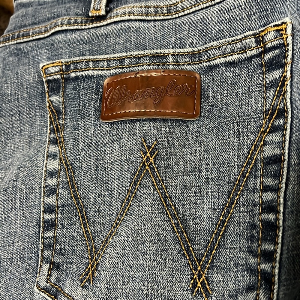 Wrangler 20X Jeans 38X34 Jeans relaxed fit
Men’s jeans good work jeans EUC